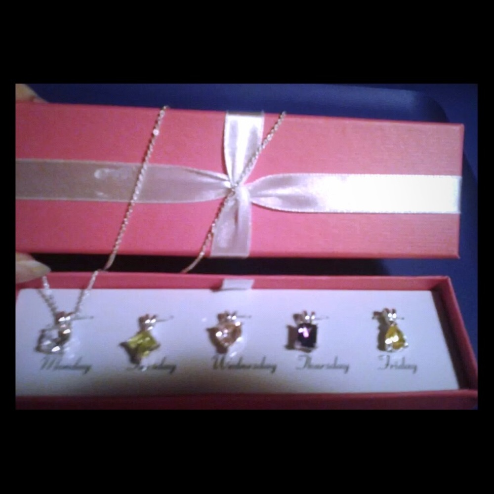 🩷Multi-Stone CZ Necklace Silver Necklace Set. 5 Different Looks! 🩷 - Picture 6 of 10